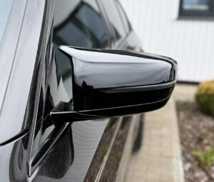 BMW G30/G31 M-stiilis läikivmustad peeglikatted